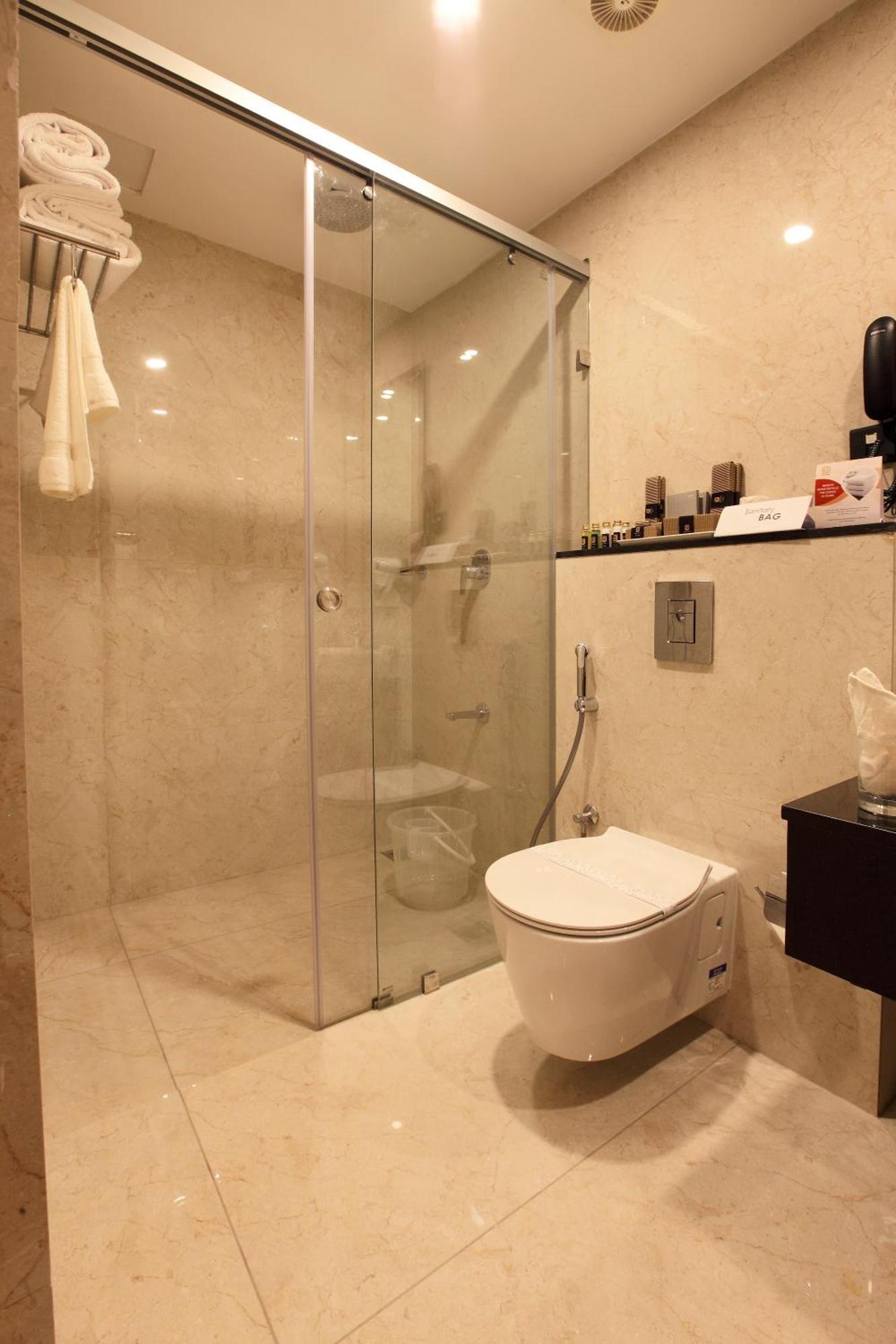 Hotel Prince Kaladi Екстер'єр фото