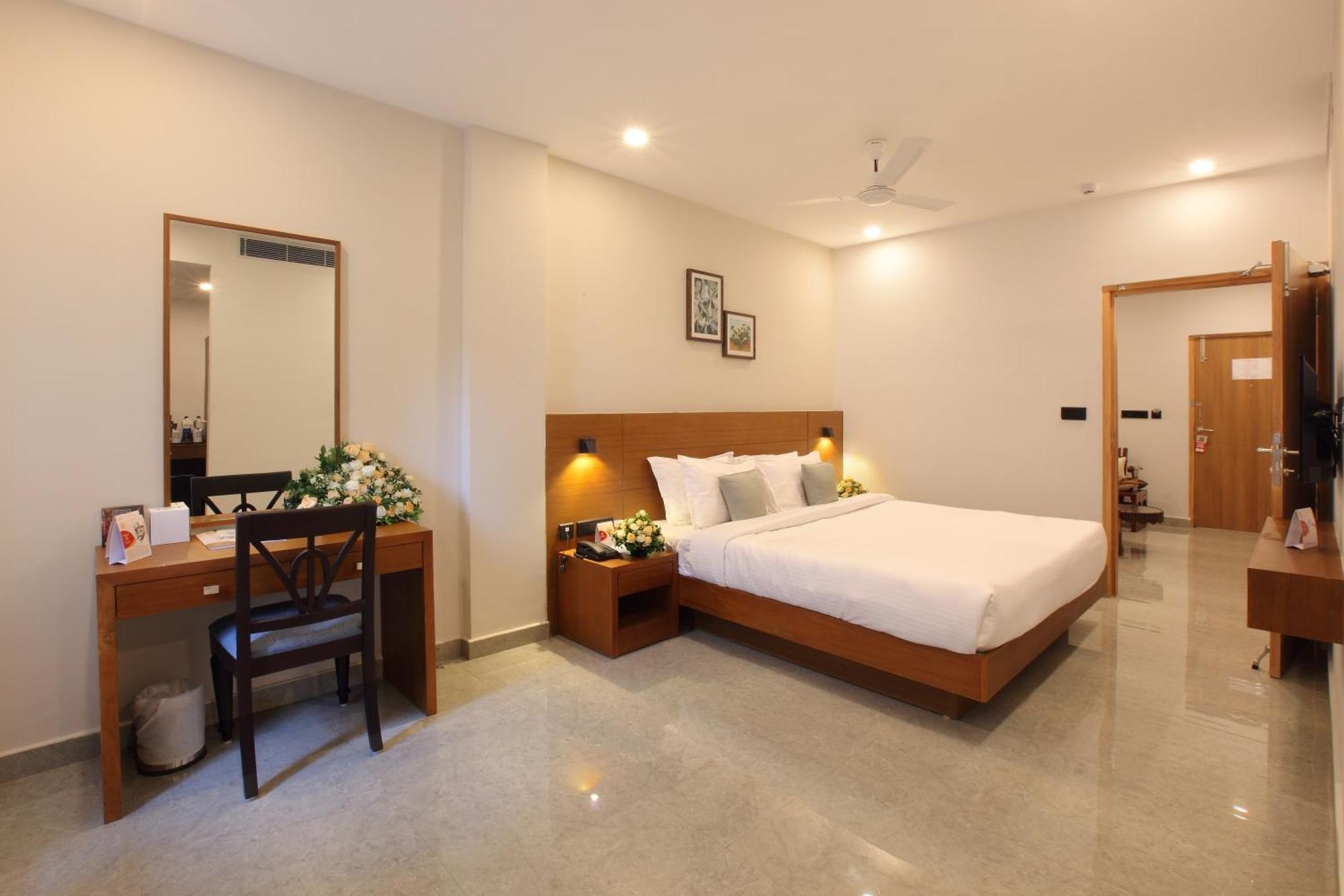 Hotel Prince Kaladi Екстер'єр фото