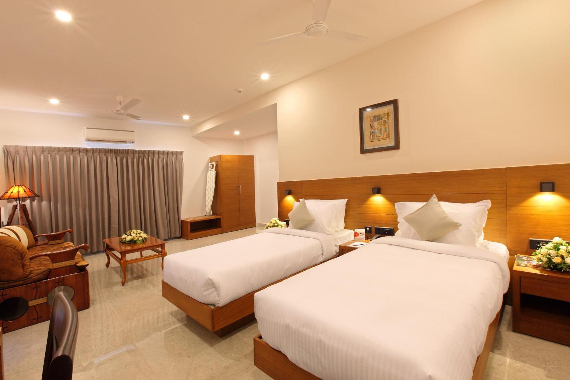 Hotel Prince Kaladi Екстер'єр фото